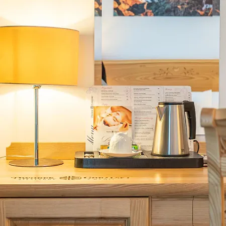 Hotel Dworek Góralski 3*