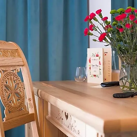Отель Dworek Goralski Restauracja & 3*